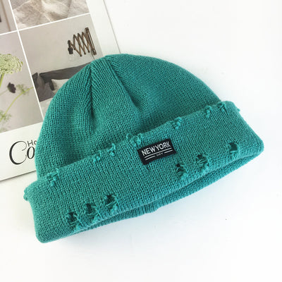 Gorro Tejido con Protección de Oídos y Parches de Moda - Image 16