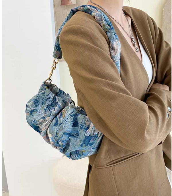 Bolso Bandolera Nube con Pintura de Flores Azules