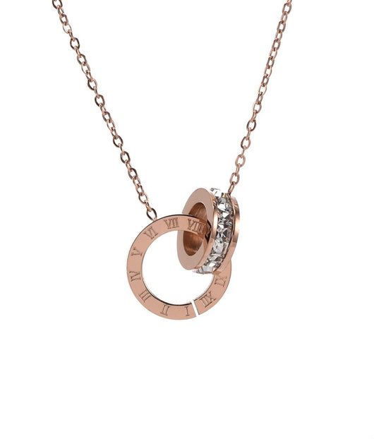 Collar de Acero de Titanio para Mujer con Anillos y Números Romanos - Image 9