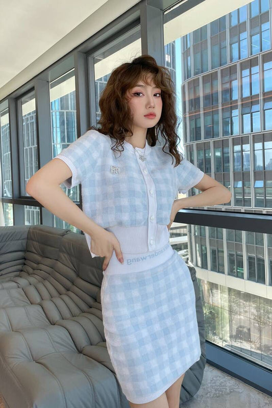 Conjunto Deportivo Chic: Suéter Tejido + Falda Corta Mujer