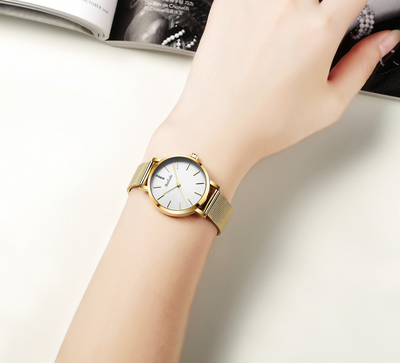 Reloj de cuarzo con correa de malla metálica - Image 13