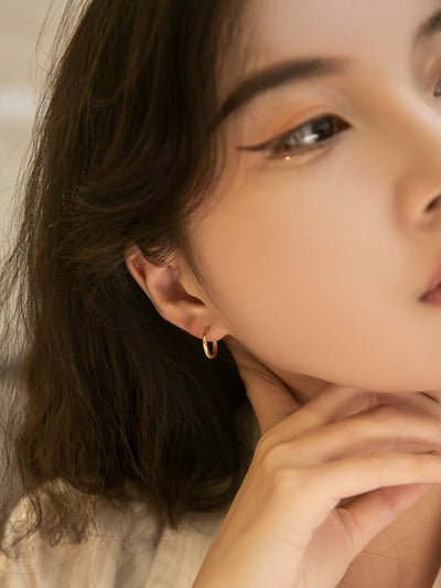 Aretes Dorados Minimalistas de Temperamento y Elegancia para Mujer - Image 5