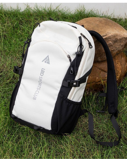 Mochila de Senderismo Impermeable con Almacenamiento Versátil - Image 18