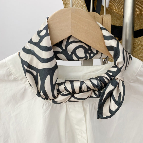Pañuelo de Seda Twill Mediano Versátil