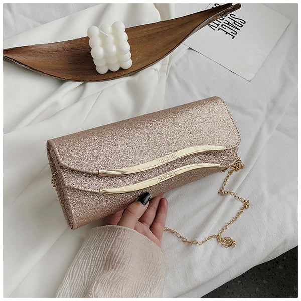 Bolso Mensajero de Cadena con Textura