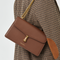 Bolso Bandolera Cuadrado Mujer en Cuero con Cadena - Diseño Exclusivo