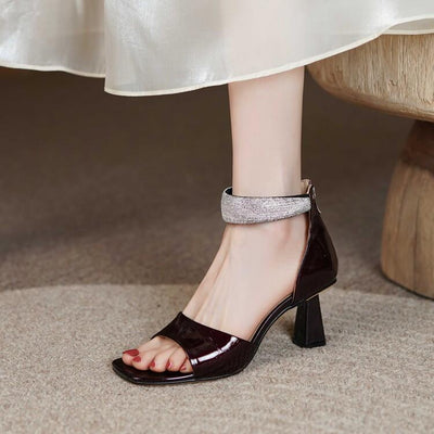 Sandalias de Confort con Punta Reforzada en Cuero Brillante - Image 18