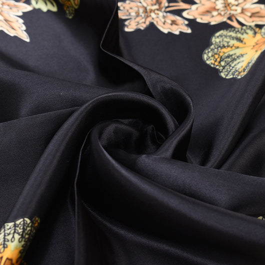 Pañuelo de Seda Estampado Clásico Retro - Versátil y Elegante para Primavera - Image 12