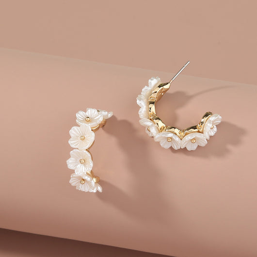 Aretes de Flores Resina Blanca - Diseño Elegante Tipo C - Image 11