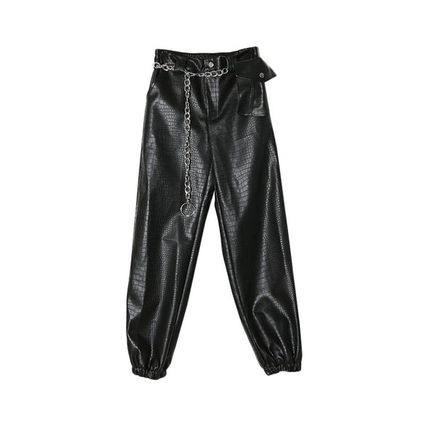 Overol de Cuero Negro con Textura Escamada para Mujer - Image 3
