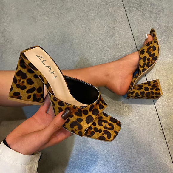 Zapatos Talla Grande para Mujer con Suela Triangular Reforzada