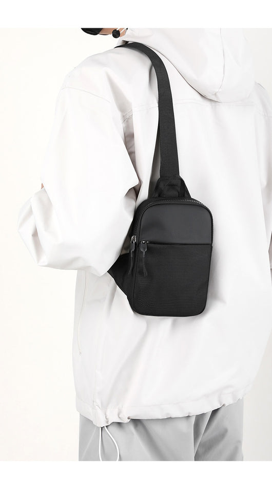Bolsa Mensajero Impermeable para Hombre - Compacta y Versátil - Image 10