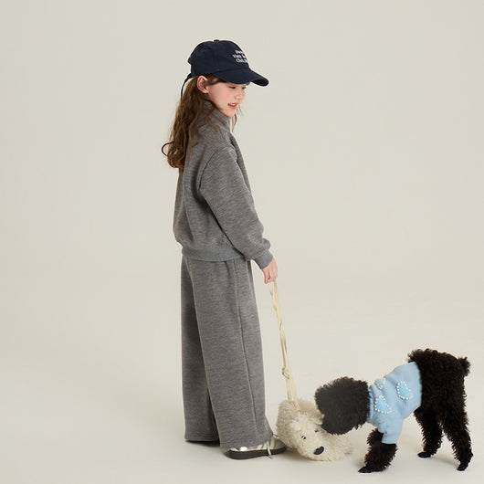 Conjunto Deportivo Infantil con Sudadera Polar y Pantalón Recto - Image 4