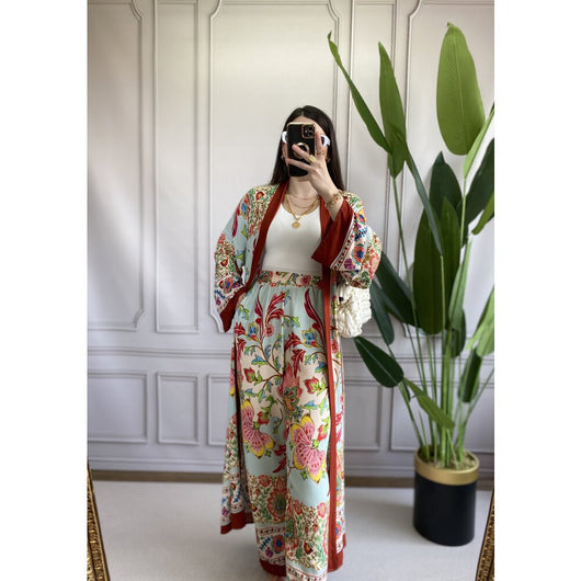 Conjunto Elegante de Camisa Estampada y Pantalón Ancho - Image 11