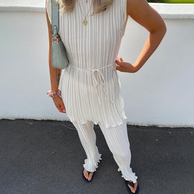 Conjunto Elegante Mujer: Pantalón Plisado Blanco y Playera Cuello Redondo - Image 8