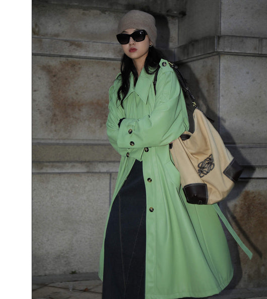 Abrigo Trench de Cuero Verde Medio para Mujer - Image 3