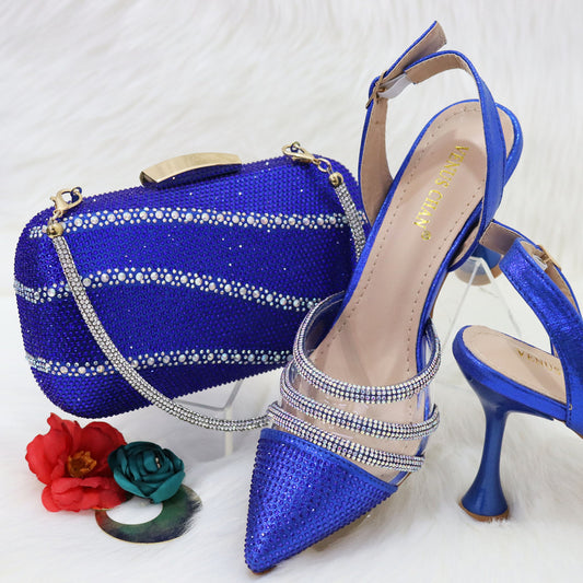 Conjunto Elegante: Bolso Azul Royal Cuadrado y Tacones Puntiagudos - Image 2