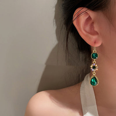 Aretes de Gancho Diamante y Esmeralda - Image 7