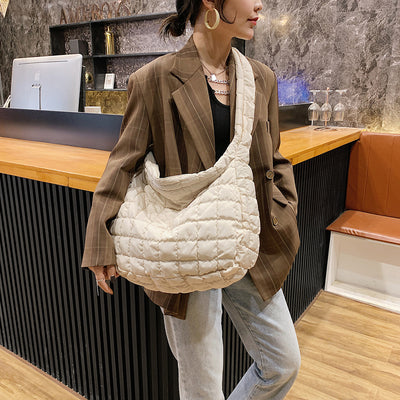 Bolso Bandolera Nube para Mujer - Diseño Minimalista de Un Hombro - Image 12