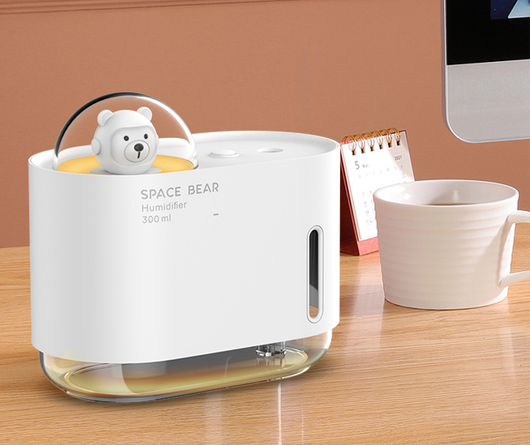White square humidifier with a clear base, featuring a cute white bear figure in a clear dome, labeled "SPACE BEAR Humidifier 300 ml". - Image 11