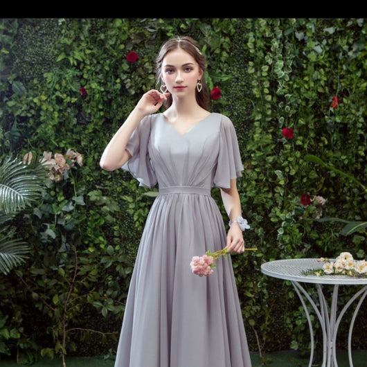 Vestido Largo Gris para Damas de Honor - Diseño Elegante Hombro Descubierto - Image 3