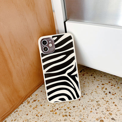 Funda de Celular con Patrón Zebra y Protección Contra Caídas - Image 10