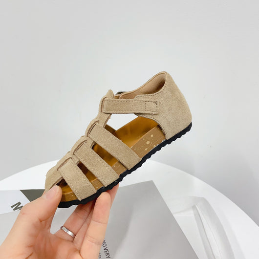 Sandalias Infantiles de Ante con Diseño Calado - Image 3