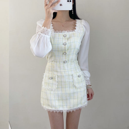 Conjunto de Dos Piezas con Camisa Cuadros Cuello Cuadrado y Falda Corta - Image 2