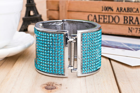 Reloj de Moda con Diamantes - Image 5