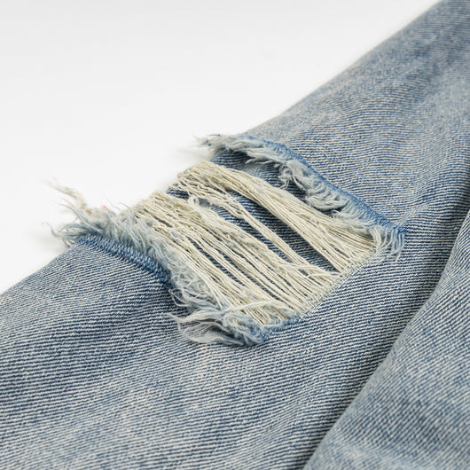 Chaqueta Denim con Costuras de Encaje y Detalles Rotos - Image 4