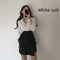 Blanco Shirt y Negro Skirt