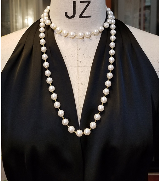 Vestido Crop Envolvente con Capucha - Estilo Red Carpet - Image 11