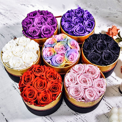 Caja de Regalo Navideña con Rosas Preservadas Hug Bucket