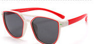 Gafas de Sol Infantiles de Moda en Silicona Flexible - Image 5
