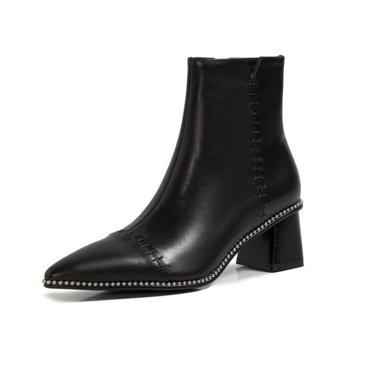 Botas Martin de Tacón Alto con Detalles Metálicos - Diseño Minimalista en Tonos Nude - Image 5