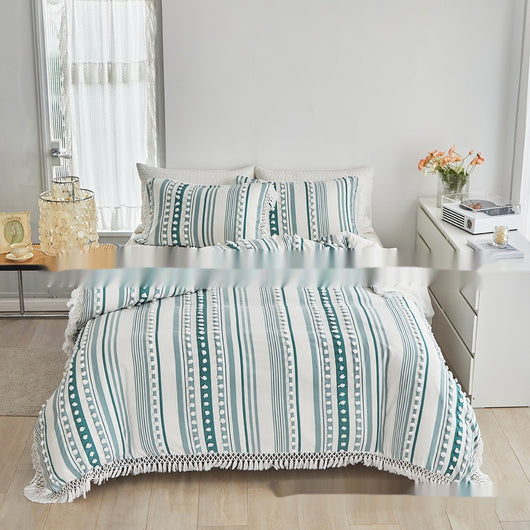 Juego de Cama Universitario Tres Piezas con Detalles en Colores Sólidos y Borlas - Image 4