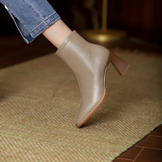 Botas Tobilleras de Cuero con Tacón Grueso y Punta Cuadrada - Image 6