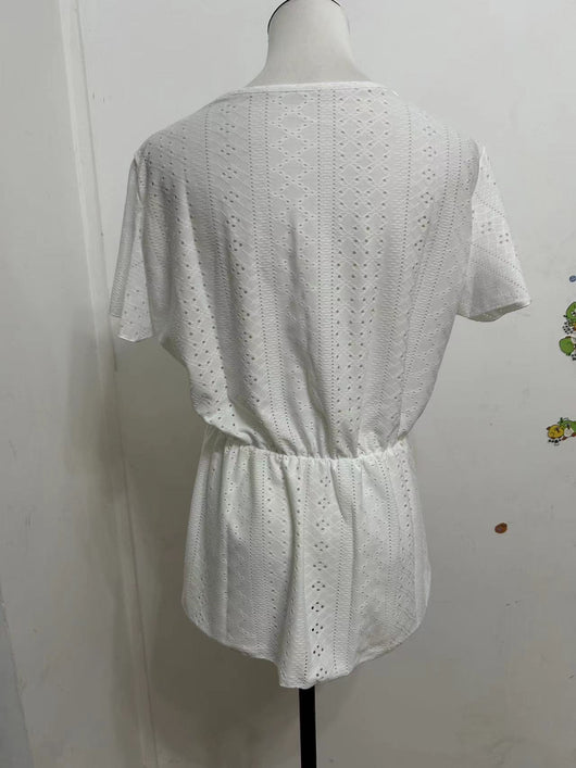 Blusa Elegante de Encaje con Manga Volante y Cuello en V - Image 24