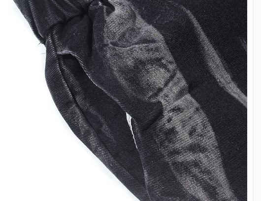 Shorts de Mezclilla Oscura con Estampado Tie-Dye y Bordes Deshilachados - Image 11