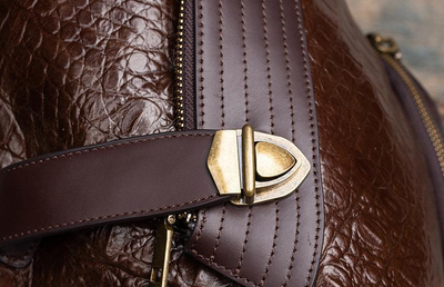 Mochila Vintage Estilo Chino con Patrón de Peces en Cuero Repujado - Image 17