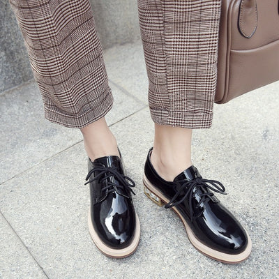 Zapatos de Cuero Brillantes con Plataforma y Tacón Medio - Puntera Redonda Primavera Otoño - Image 10