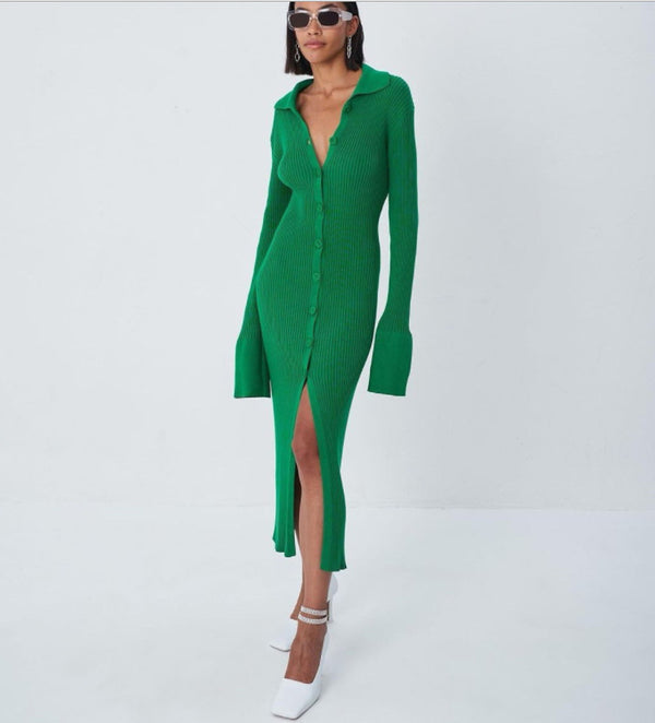 Vestido Elegante con Cuello Solapa y Mangas Acampanadas