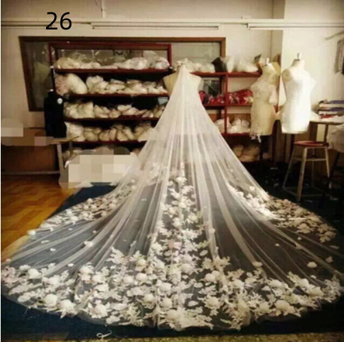 Vestido de Novia Lujo con Cola Larga y Velo de Hada Mágica - Image 30