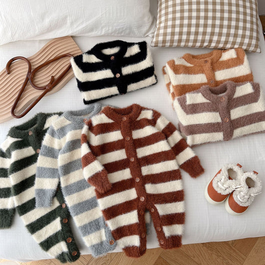 Pijama Enterizo para Bebé con Pelaje de Visón y Rayas - Image 15