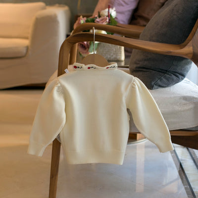 Cardigan para Niña con Encaje y Bordado de Rosas - Image 6