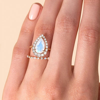 Anillo de Plata 925 con Piedra de Luna y Circones en Oro Rosado