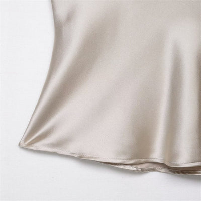 Top Satinado Escotado Corazón Ajustado para Mujer - Image 13