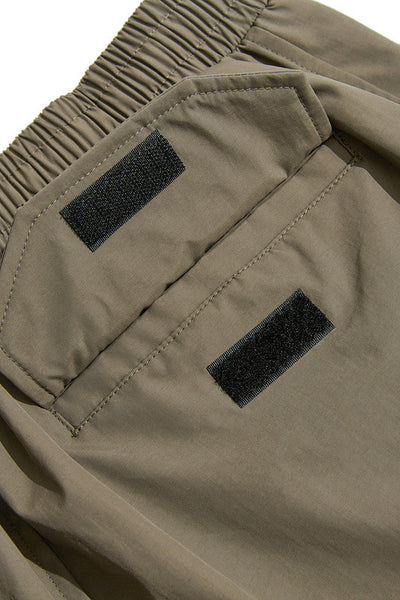 Pantalones Funcionales con Cierre y Puños Ajustables - Image 11