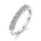 Anillo de Moissanita de 3mm Siete Estrellas - Diseño Minimalista y Elegante