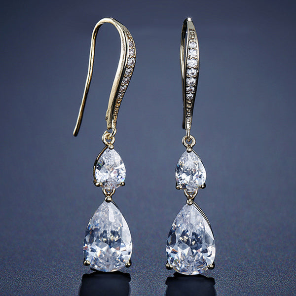 Aretes de Zircón Gota de Agua RAKOL - Elegancia Simple para Toda Ocasión